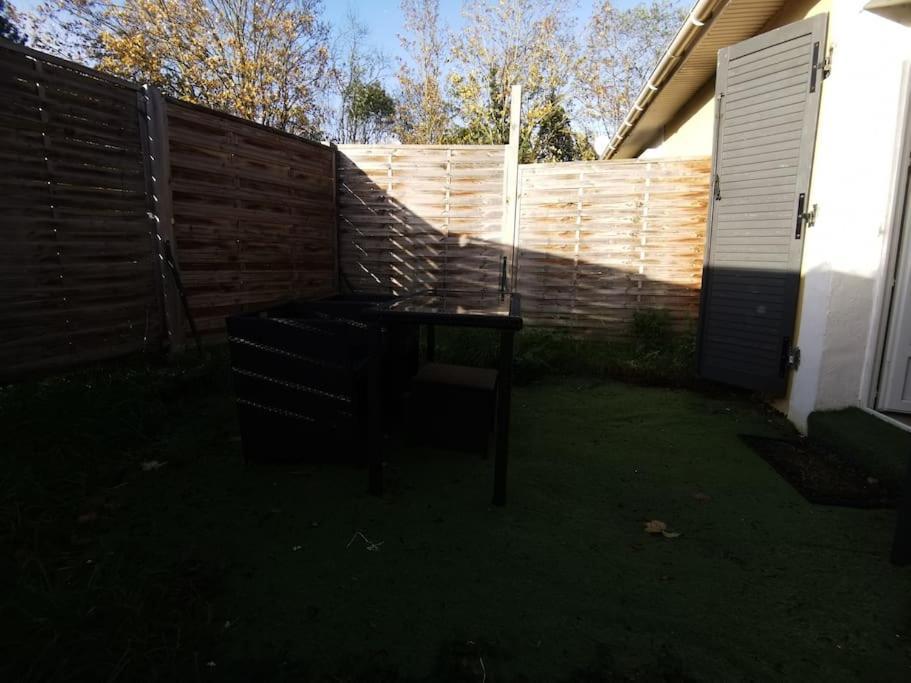 N1 F2 40M2 Avec Petit Jardin Apartamento Hérouville-Saint-Clair Exterior foto