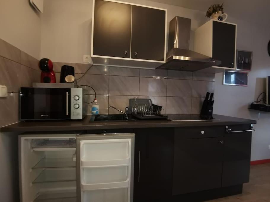 N1 F2 40M2 Avec Petit Jardin Apartamento Hérouville-Saint-Clair Exterior foto